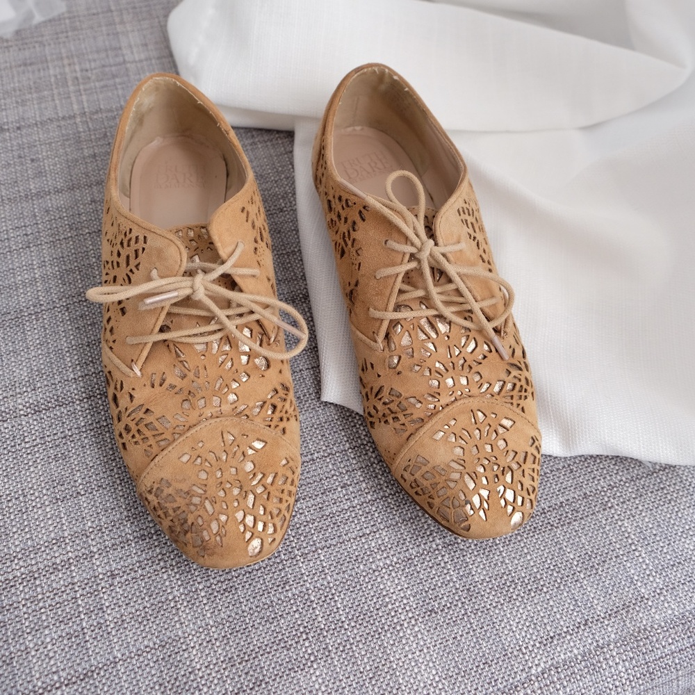 Truth Or Dare Tan/Gold Flats